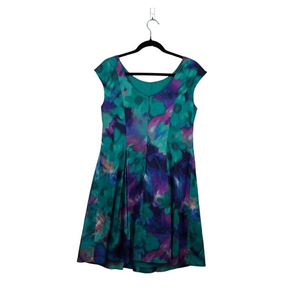 EUC Eliza J Silk Fit and Flare Dress Pleated Sleeveless Sz10 - Picture 2 of 7